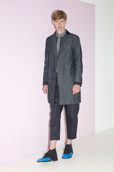 Look 27